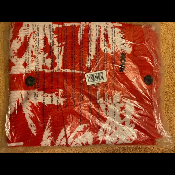 Sweater - Picture 2 of 2